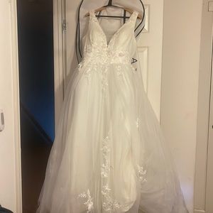 Wedding dress. Ivory color